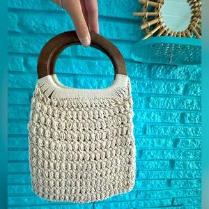 Universal Thread macrame purse with wooden handles